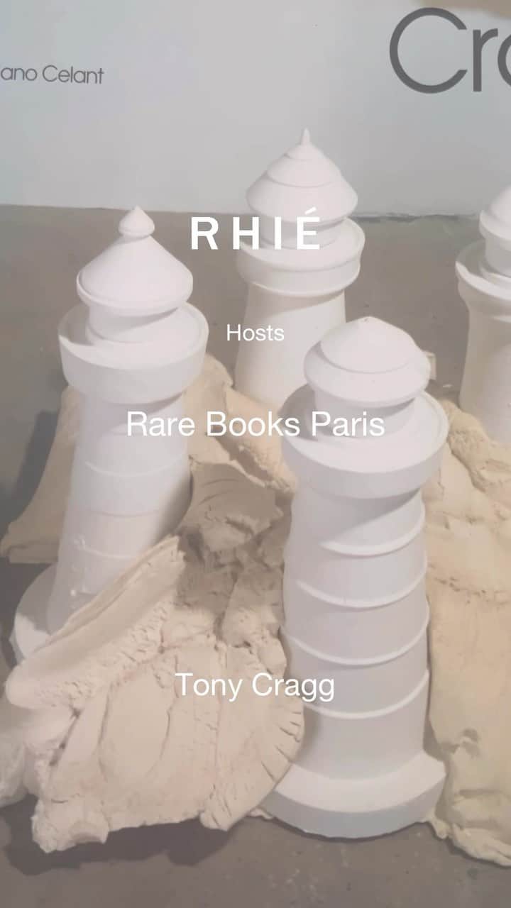リエのインスタグラム：「New to LA.   The series is back. Rhié hosts Rare Books Paris in LA. Starting with a Tony Cragg retrospective by Germano Celant. So good. Online soon.  Dm for the link to buy.   #tonycragg #rarebooksparis #rhié #la」