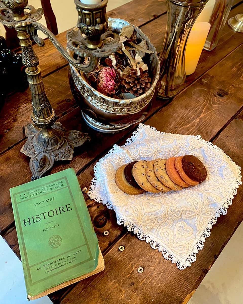 川村海乃さんのインスタグラム写真 - (川村海乃Instagram)「もてなされるクッキー たのしい日常🍪」2月3日 11時05分 - chuchu_umn