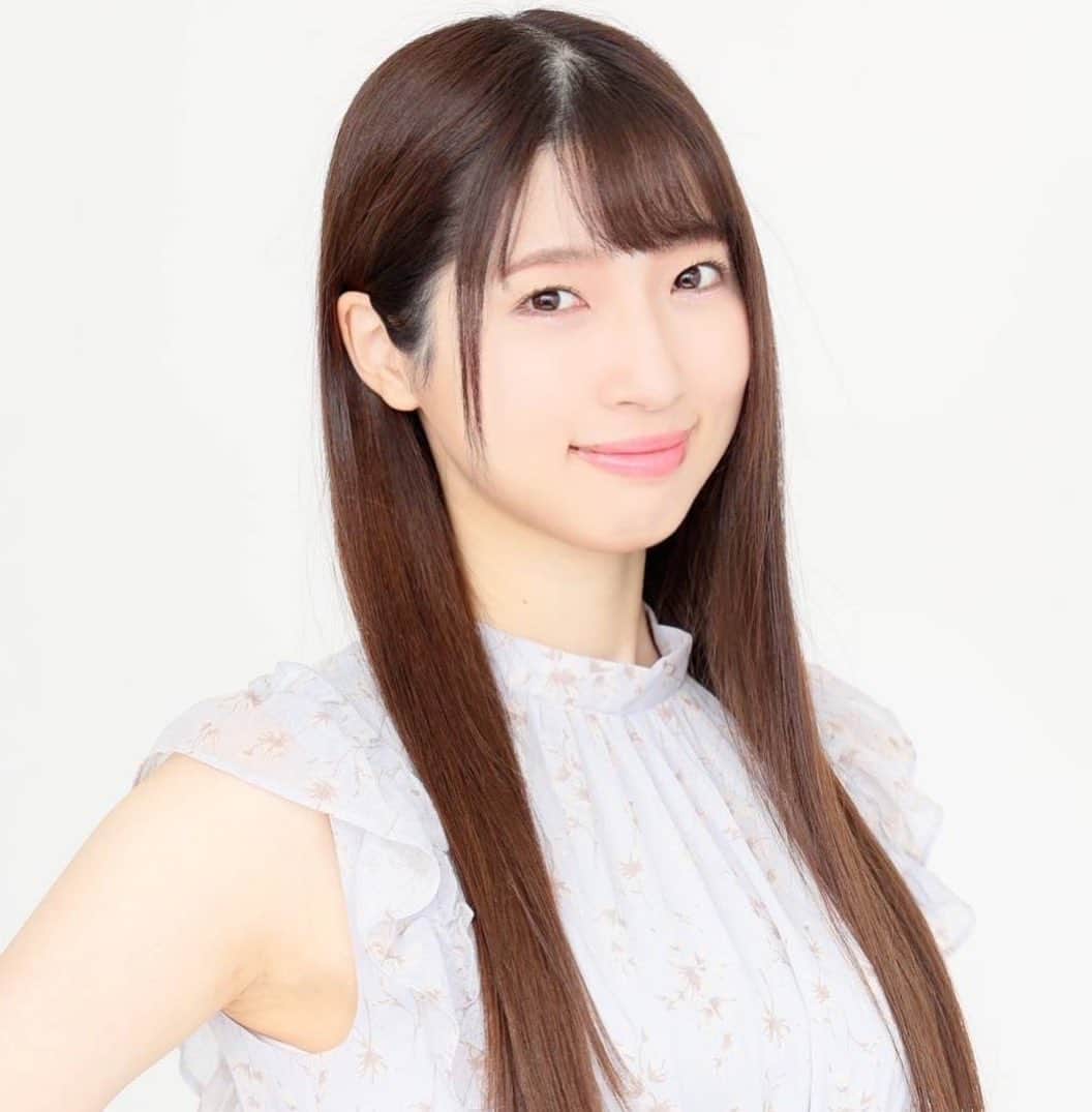 尾崎礼香のインスタグラム：「【ご報告】  約6年間お世話になったWALKを退所し、2月1日よりナインズプロモーションに所属することとなりました。 一度環境を変えたいという申し出に、温かく背中を押してくださり、様々なご縁を繋いで頂き感謝しております。  新しい場所でもより一層精進して参りますので、今後とも応援よろしくお願い致します。  尾崎礼香」