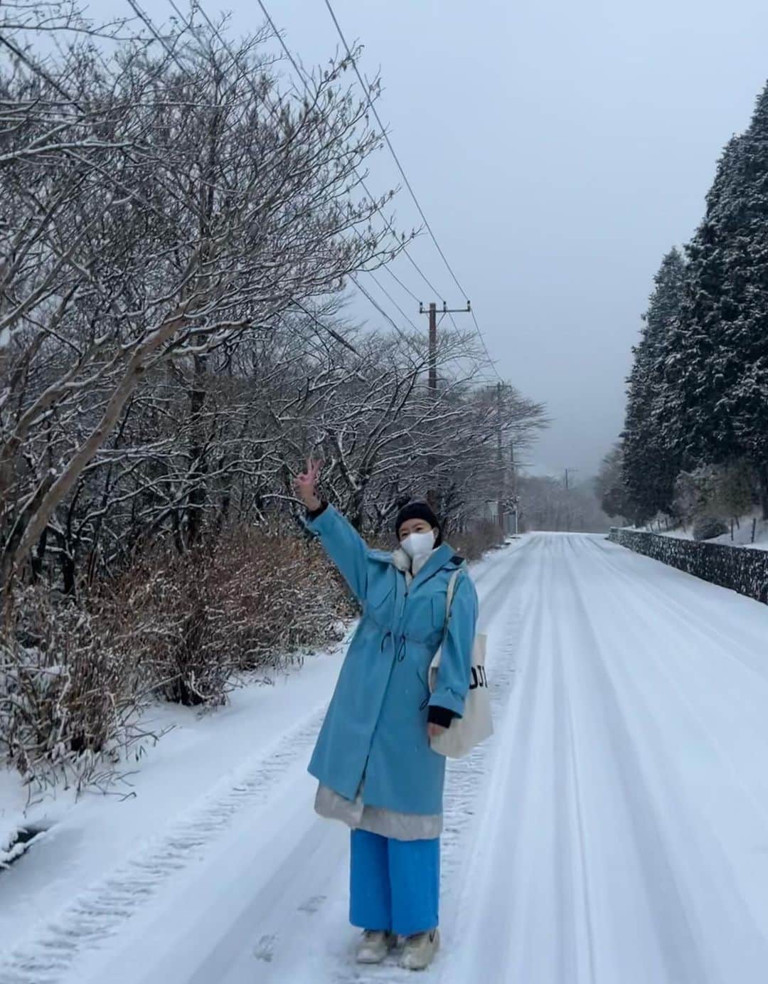 イ・サンファさんのインスタグラム写真 - (イ・サンファInstagram)「오 슬램덩크 좋은데??😄🥹🥹🥹🥹😆 #쌀쌀한겨울 #가족여행」2月3日 12時01分 - sanghwazz