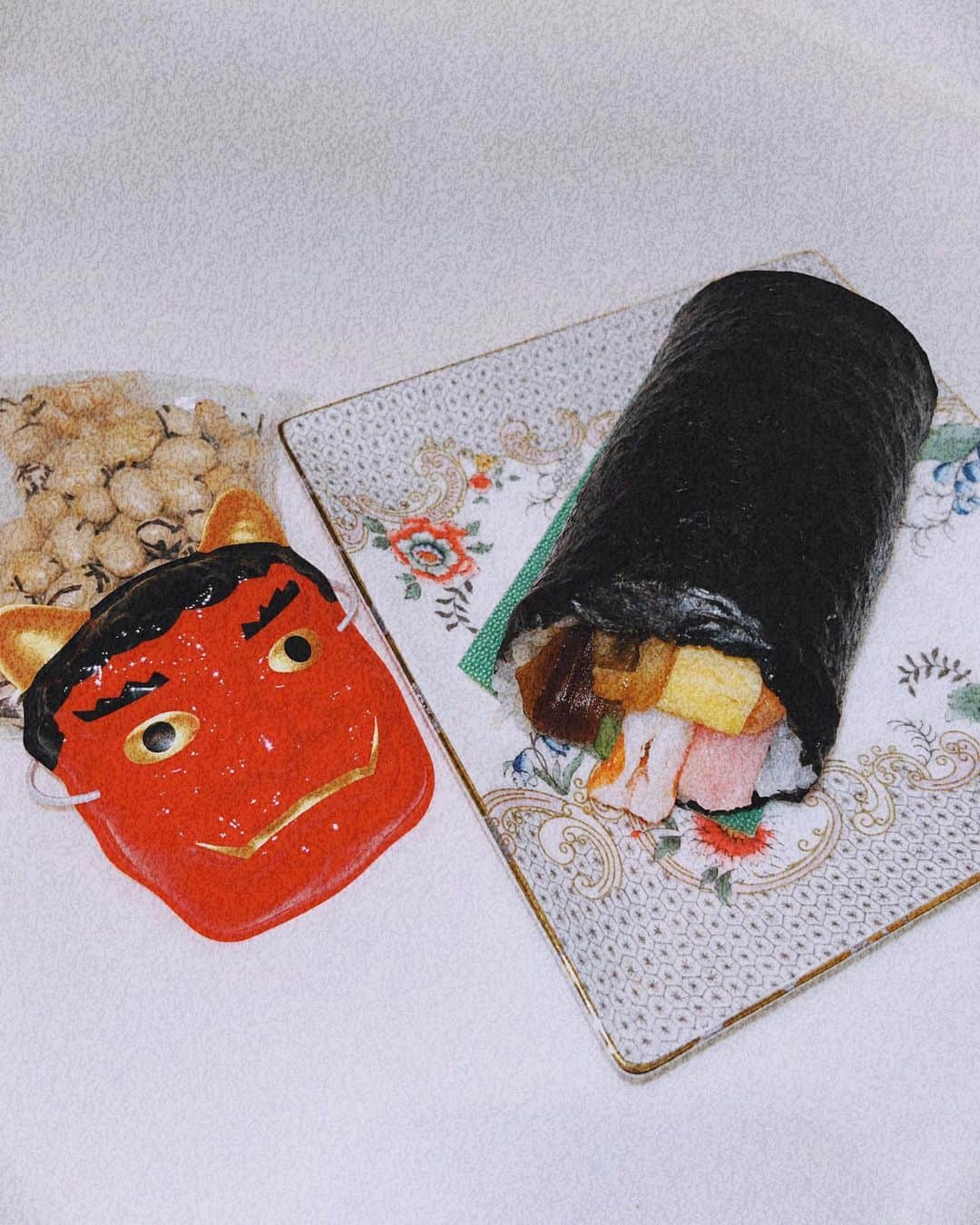 島崎遥香のインスタグラム：「節分。 髪切って神社に行って恵方巻き食べて豆まきして。」
