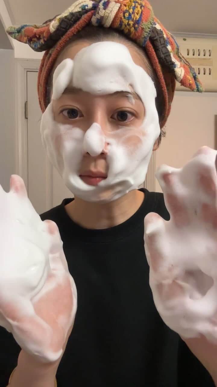 のインスタグラム：「23.02.03 ベスコスの酵素洗顔をご紹介しました！ もこもこ泡お試しあれ〜🫧  #CBON#PR#シーボン#マイシーボン#シーボントライアルプラン体験」