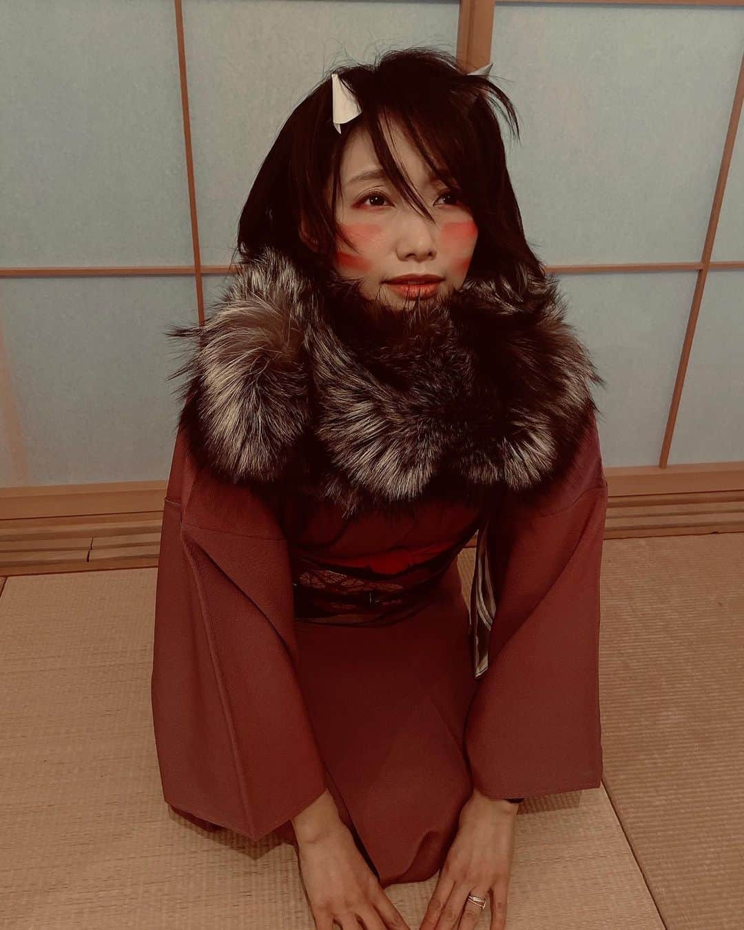 眞鍋かをりのインスタグラム：「節分ですね！ 今年も鬼になって子供たちに豆を投げられてきました  みなさまにとって今日がよい節目になりますように。  #２枚目と３枚目に去年と一昨年の鬼。 #鬼滅に沼って3回目の節分  #節分#鬼#まめまき#おにはそとふくはうち #下弦の肆#零余子#クオリティは求めないで#柱に遭遇したら逃亡します」
