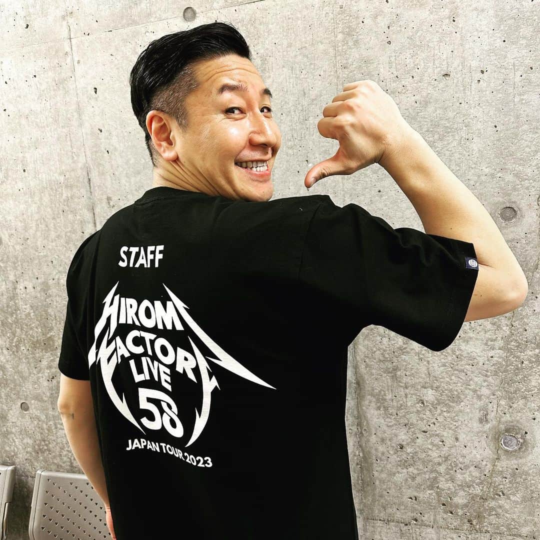 長田庄平のインスタグラム：「ヒロミさんのライブにゲストで出させていただきました‼️ 久しぶり瑛人くんの香水歌った♪」