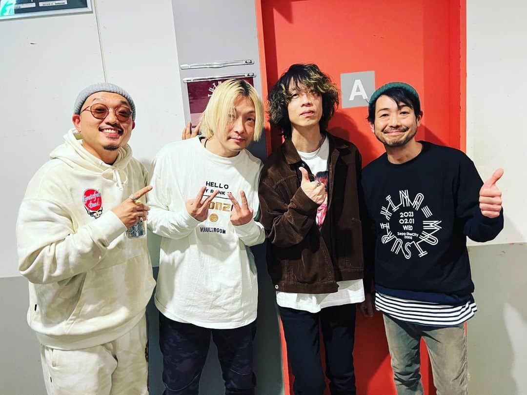ナカヤマシンペイのインスタグラム：「ひなまつりの思い出😋ドラムうま男たちと  #松下マサナオ #大喜多崇規  #柏倉隆史」