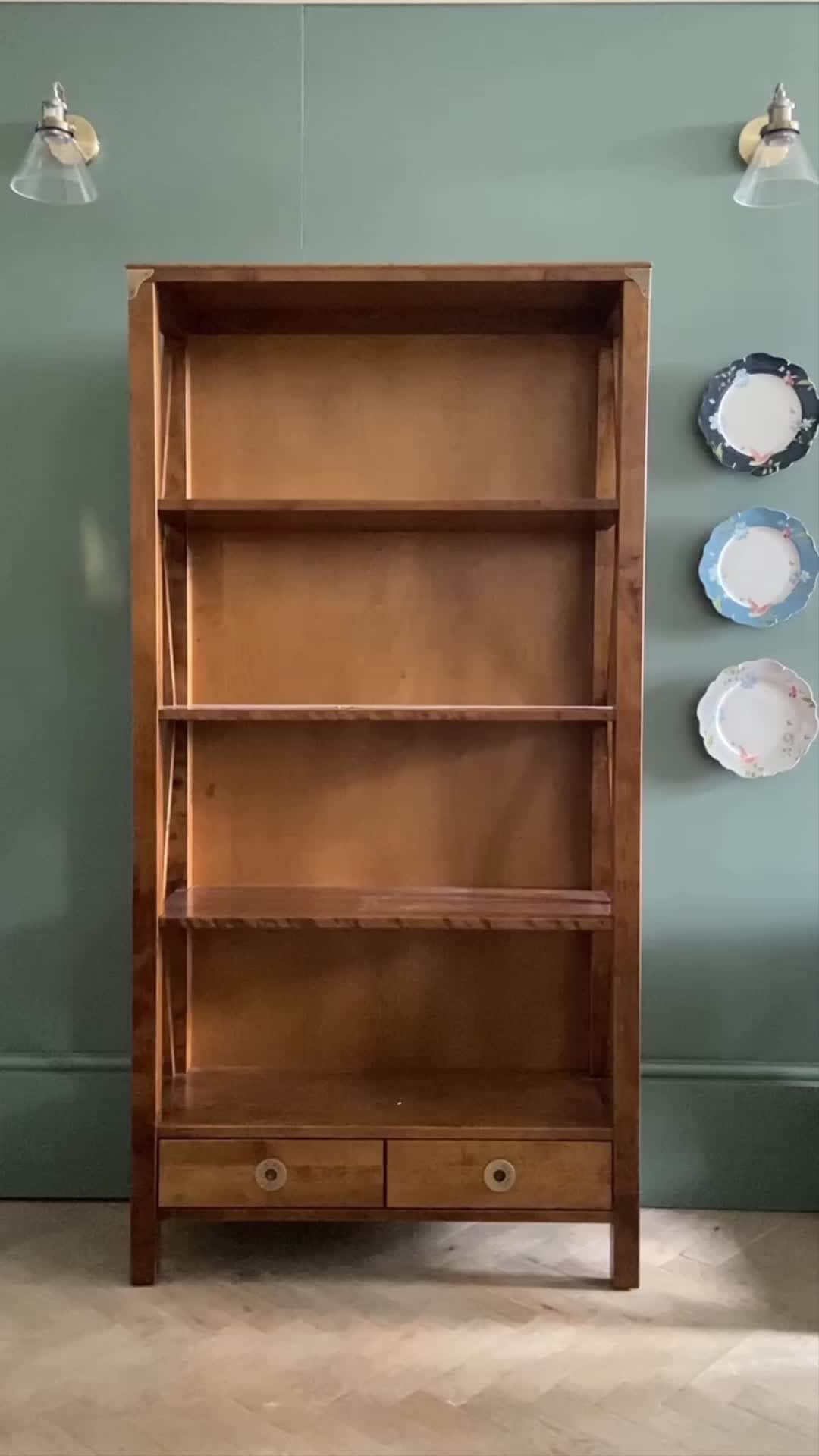ローラアシュレイのインスタグラム：「The Balmoral Bookcase has a traditional design with a hand finish to reveal all the natural characteristics of real wood. This timeless bookcase is a versatile addition to any room.  How would you style the Balmoral Bookcase?   Let us know in the comments.」