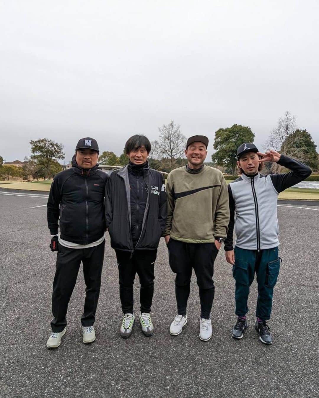 山下訓広さんのインスタグラム写真 - (山下訓広Instagram)「楽しいゴルフの日⛳️ いつもお世話になっている森崎さん、宮川さん😊 初めましての三浦さん🙇  体を動かして笑いの絶えない素敵な時間でした🙌 また行けること楽しみにしてます⭐️  @morisaki_10  @hirom0615  @kikixxx_」2月3日 17時14分 - kunihiroyamashita