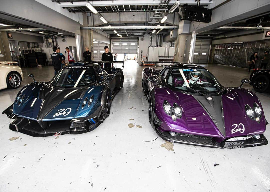 前澤友作さんのインスタグラム写真 - (前澤友作Instagram)「Zonda Revolucion & Zonda zozo  #mzsupercar #pagani #paganizonda #zondazozo #zondarevolucion #hypercar   #yusakumaezawa #前澤友作   #横溝直輝 #やまけん」2月3日 18時33分 - mzsupercar