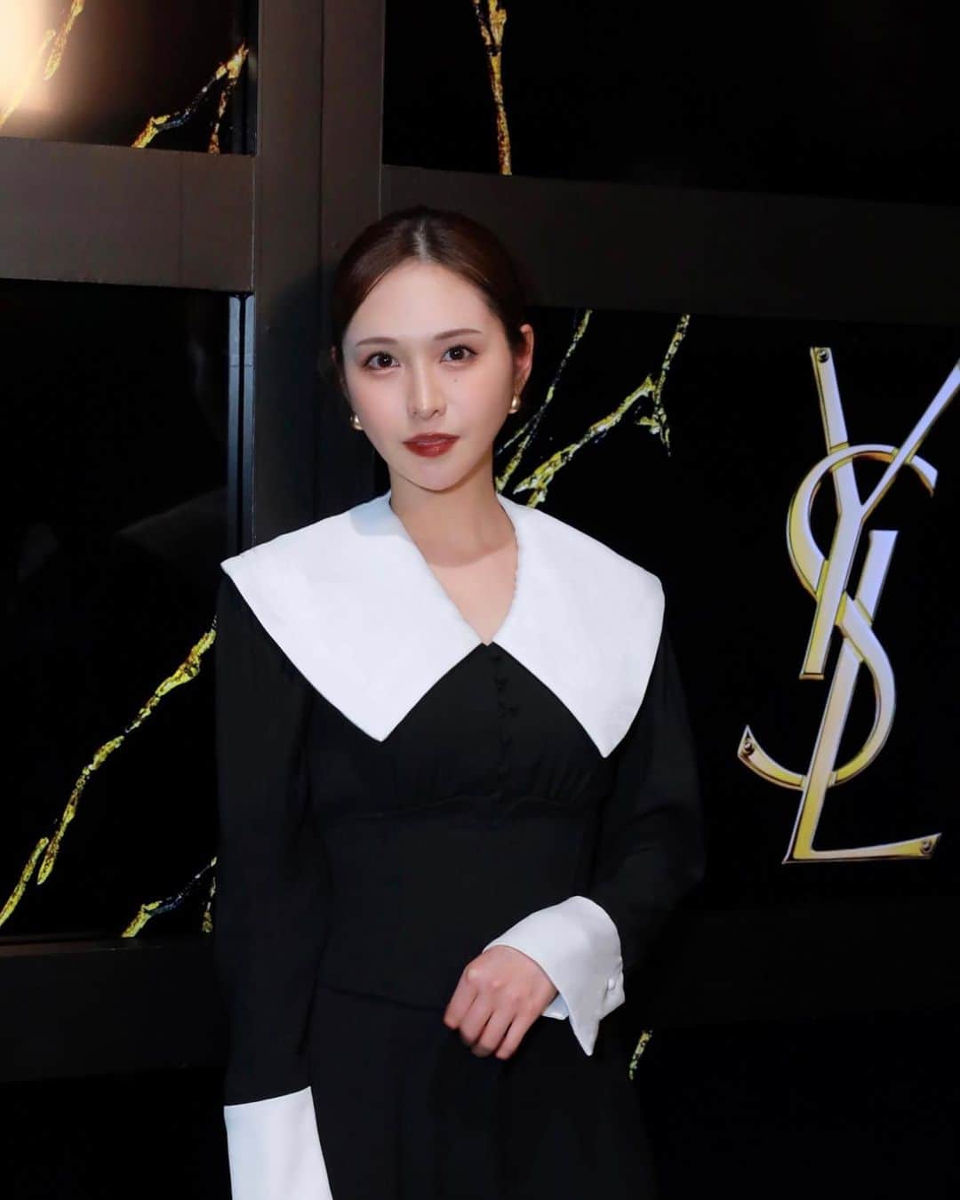 のインスタグラム：「YSL BEAUTY LIBRE SPECIAL EVENT " I AM LIBRE " に行ってきました👠 渋谷MIYASHITA PARK内で期間限定で開催中です🖤  限定カフェもオープンしているので ぜひ行ってみてください💄🖤  #yslリブレ #yslリブレイベント #yslbeauty」