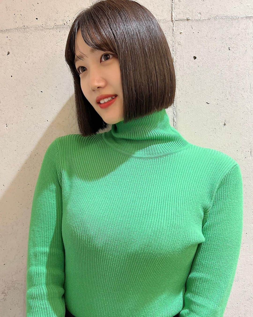 鈴木志歩さんのインスタグラム写真 - (鈴木志歩Instagram)「new color♡ . . 今回も @yukunishima さんに 理想なカットカラーしてもらいました🤍 . . . #VoasorteGARDEN #VoasorteORIENTAL #Voa #hairstyle #hairsalon  #얼짱 #얼스타그램 #오늘의훈녀」2月3日 19時06分 - shiho_suzu_