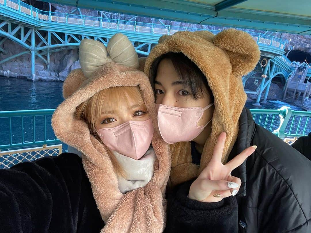 古川結菜さんのインスタグラム写真 - (古川結菜Instagram)「📍Disneysea  ダッフィーとシェリーメイ💭💗 たのしすぎて余韻💭💭💭 次いついこっかｯ😊w  #ゆいはる #ディズニーシー」2月3日 19時33分 - yui628