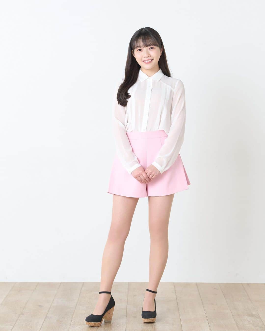 miyuのインスタグラム：「【ご報告】 この度、フロムファーストプロダクショングループ 1カラットに所属が決まりました。  この機会を大切に頑張って参ります。 これからもどうぞ応援よろしくお願い致します🕊」