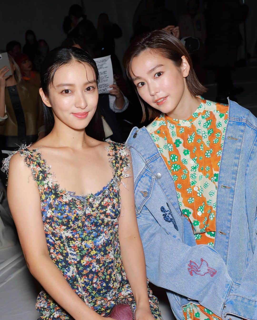 のインスタグラム：「席は大好きな咲とお隣り。 何年振りにセルフィーしてもらって嬉し恥ずかし🐈🐈🐈♡」