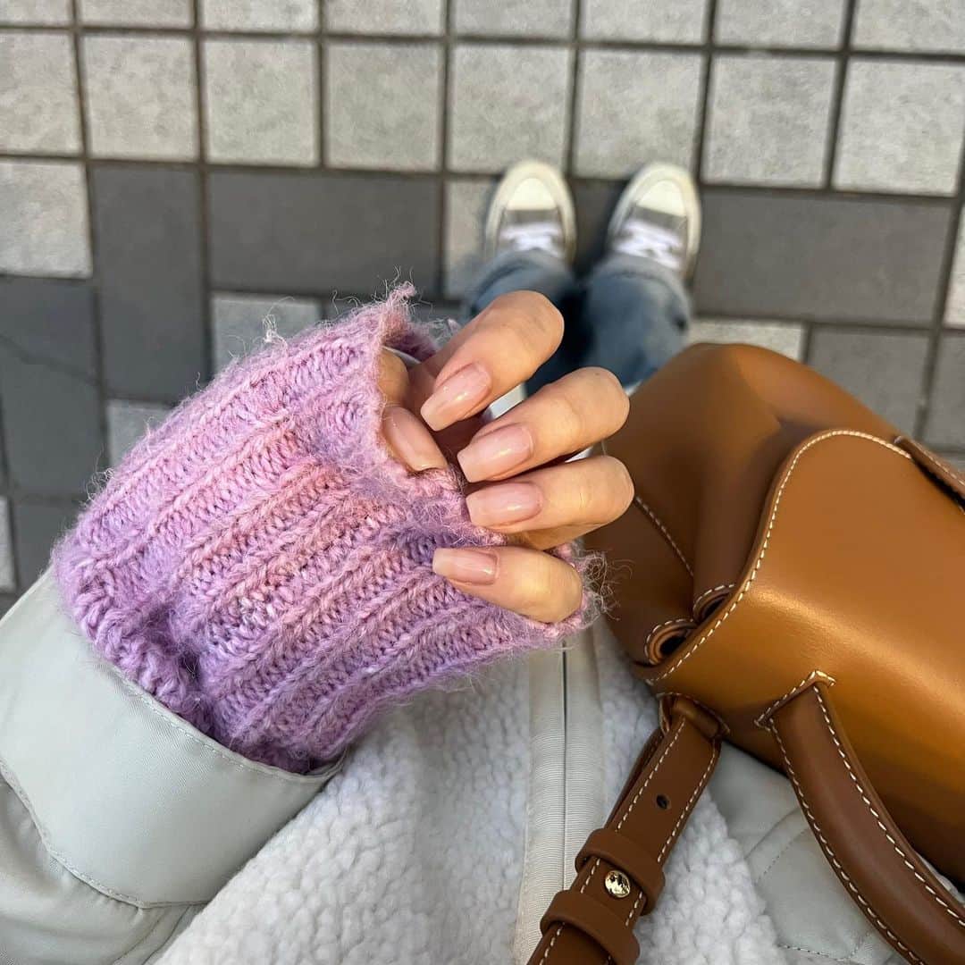 小山莉奈のインスタグラム：「ピンクベージュのナチュラルちゅるんネイル💞 かわいい〜︎☺︎♡ ネイルオイルも @chipieee_ebisu の物を使ってます🌸  #ネイル #ニュアンスネイル #chipieee #nails #おすすめネイルサロン #ジェルネイル #シンプルネイル  #네일 #네일아트 #네일디자인 #네일스타그램」