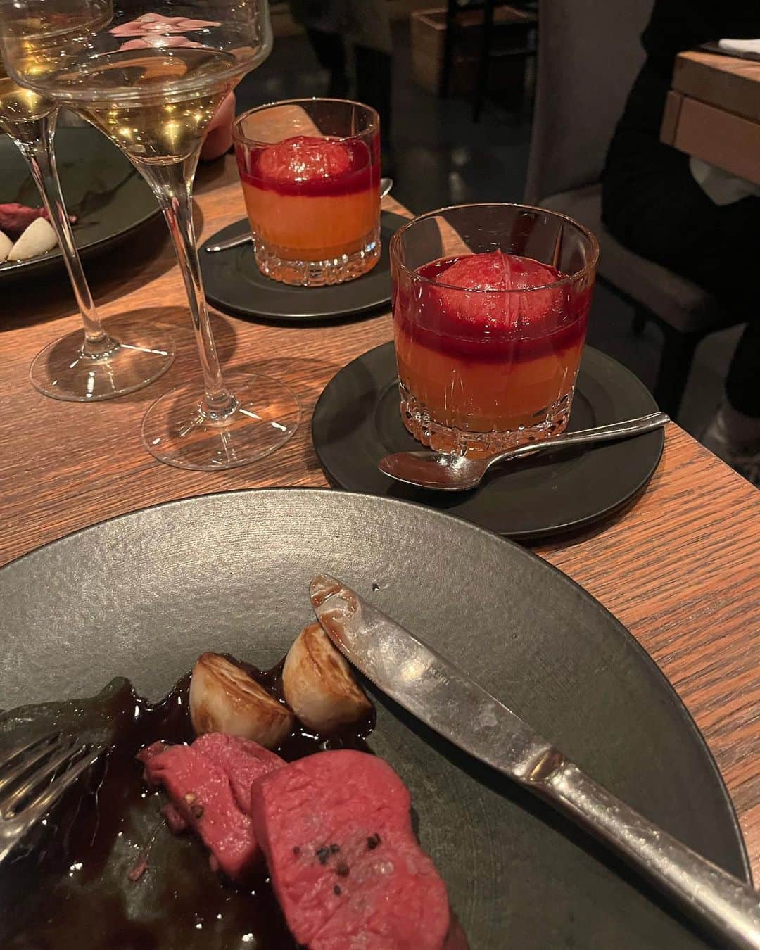 のインスタグラム：「12月に行ったクリスマスディナー美味しかった✨」