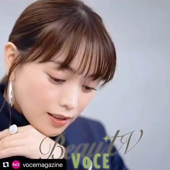 千吉良恵子のインスタグラム：「#Repost @vocemagazine with @use.repost ・・・ 本日3日(金)の「BeauTV～VOCE」は、25:50のオンエアー。  ヘアメイクアップアーティスト #千吉良恵子 さん直伝「美肌を目指すピュアっぽいベースメイク」 @chigirakeiko   モデル #石井亜美 さんがレクチャー「疲れた肩にアプローチ！　座ってできる5分ストレッチ」  ヘアメイクアップアーティスト#向井志臣 さんがレッスン「アーバンな引き算メイク」 @shiomi_mukai   今宵も大充実の内容でお届けします。  MC #エビちゃん にも、ファッション、ヘアメイクにもご注目ください👀✨ @yuri_ebihara   キレイが満載⏰　25:50@テレビ朝日のBeauTV～VOCEをぜひ☝🏻  編集Y  #vocemagazine #テレビ朝日 #蛯原友里　#VOCE編集部　#ベースメイク #アイメイク #ストレッチ #パナソニックビューティ #beautvvoce #金曜は夜更かしするとキレイになるとキレイになる」