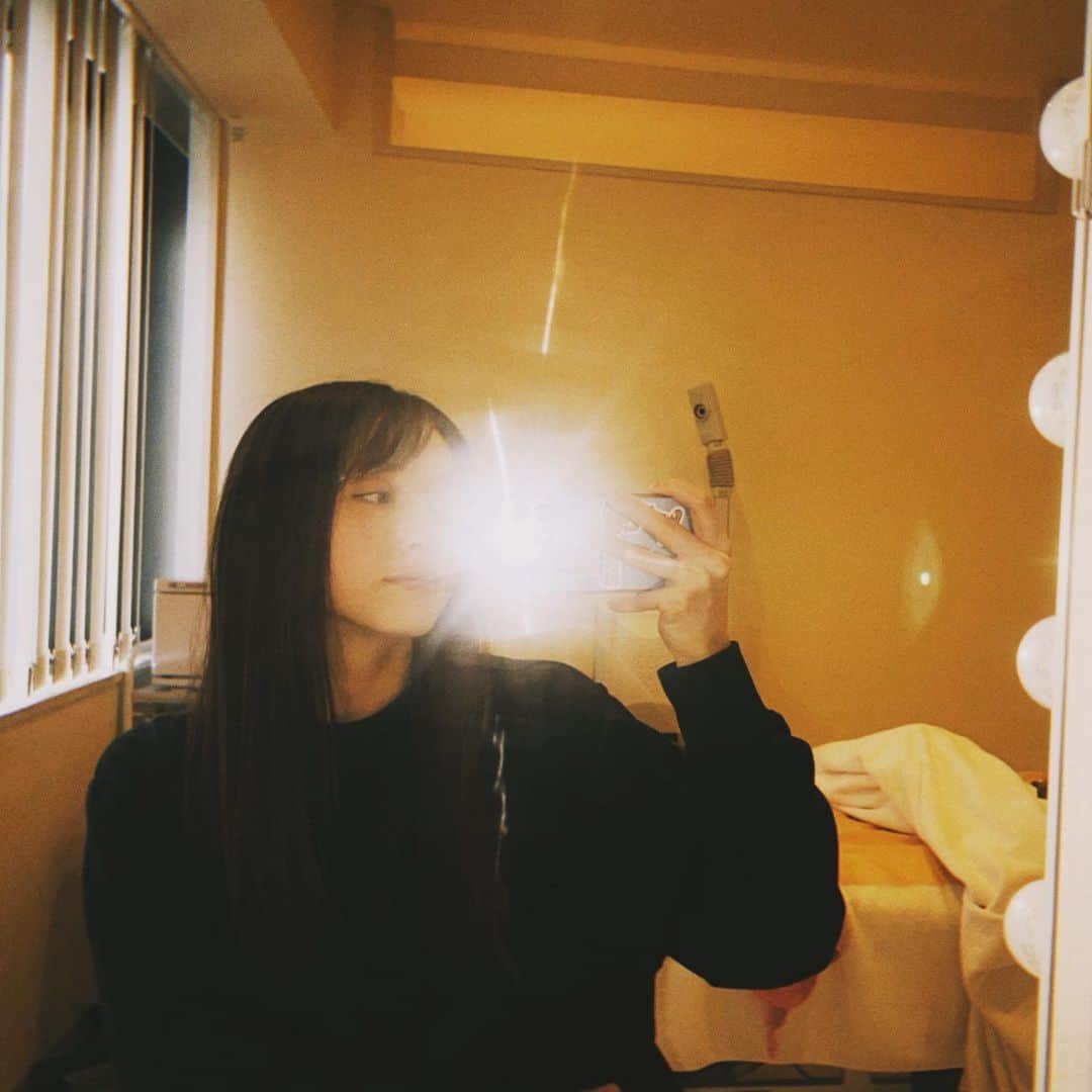 のインスタグラム：「. 気づいたら1ヶ月行けて なかったハイパーナイフ🫣 . 1回で浮腫もスッキリだし なにより施術後の ヒップ上がってるんだよね🫣 . 今は定額9900円で ハイパーナイフ以外の メニューも選べて 次はハーブピーリング やってみようかななんて 思ってます🫶❤️ . 気になる方は私の紹介で 色々な特典あります😌✨ . #ハイパーナイフ #エムズエスノリーバ横浜関内店」