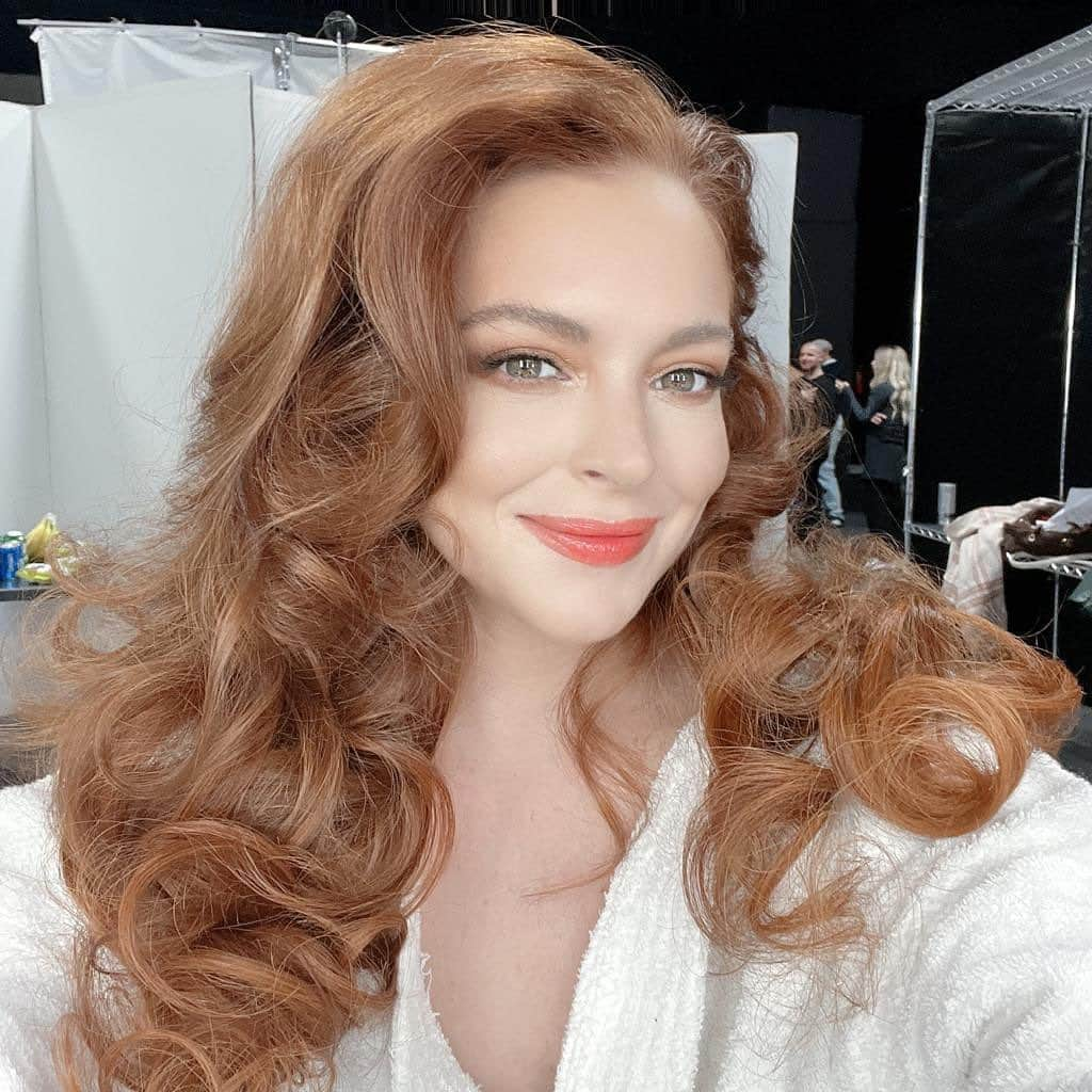 リンジー・ローハンさんのインスタグラム写真 - (リンジー・ローハンInstagram)「💙 Have a good weekend! 😍」2月4日 0時10分 - lindsaylohan