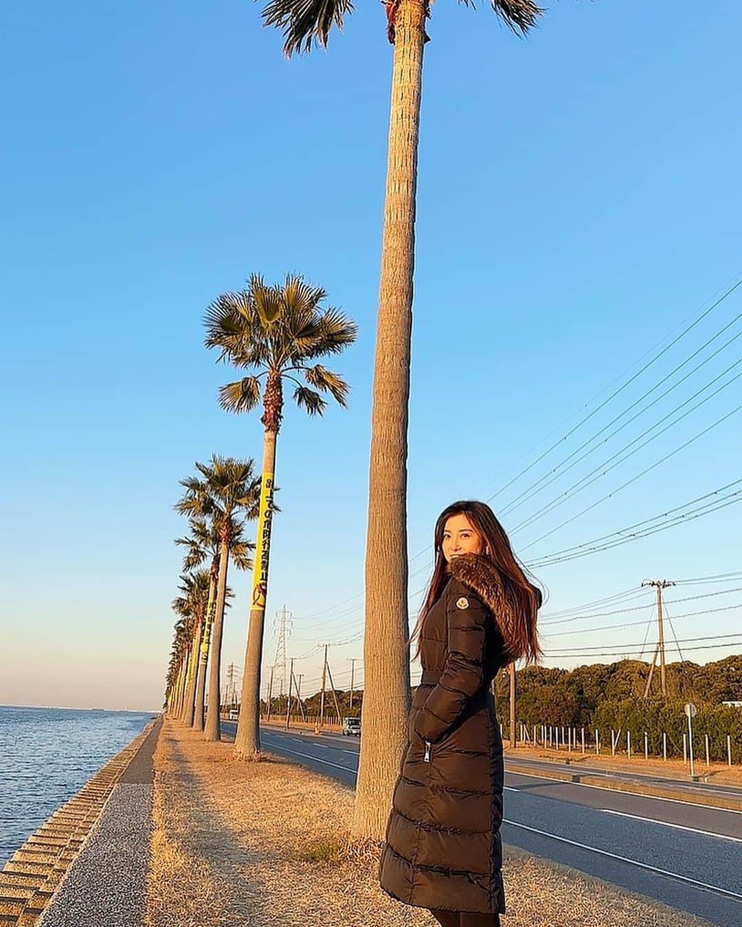 時田愛梨のインスタグラム：「先日行ったショッピング帰りの道がアメリカ🇺🇸😂」
