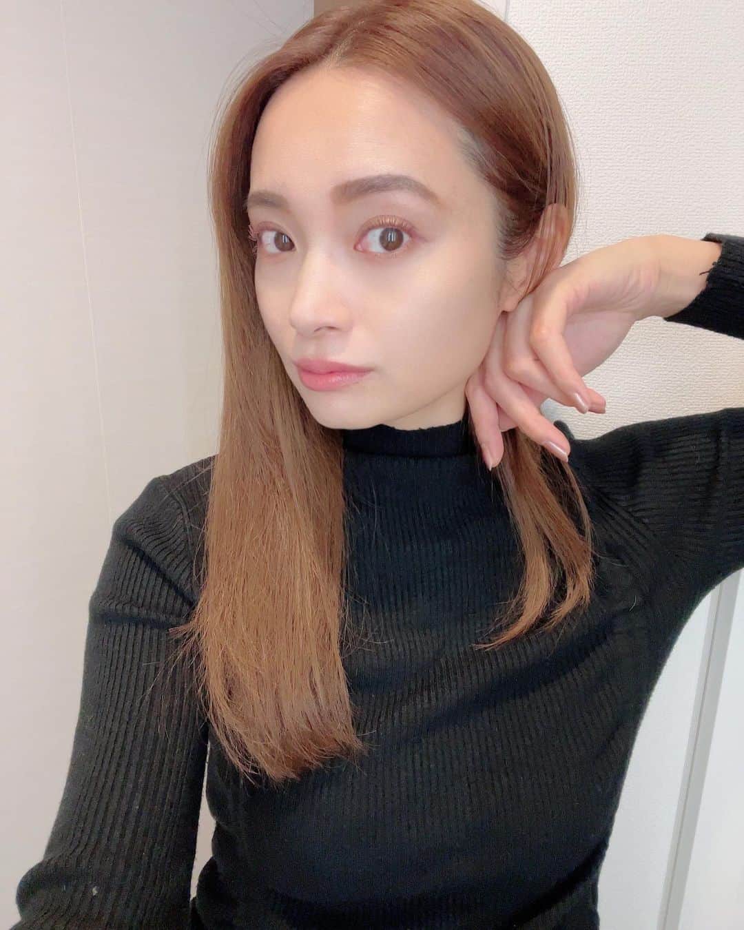 のインスタグラム：「2/10発売のD-upの アイライナー🎀シフォンピンクと マスカラ🤎💗ピンクブラウンを ひと足先にチェック〜🌸 アイライナーもマスカラもふわっとした、くすみカラーで普段使いしやすくて可愛い🫶 ふんわりとしたピンク色なので目元を優しい印象的にしてくれるよ🌷 今日はアイライナーもマスカラも両方付けてみました🎶 肌馴染みも良くていい感じです🥰 大好きなD-upのコスメ✨ 春仕様に向けてオススメです〜💋 #dup #dupbeauty #dupeyebeauty #chiffonpink #pinkbrown #ディーアップ #シフォンピンク #ピンクブラウン #メイクアップ #コスメ紹介 #春メイク」