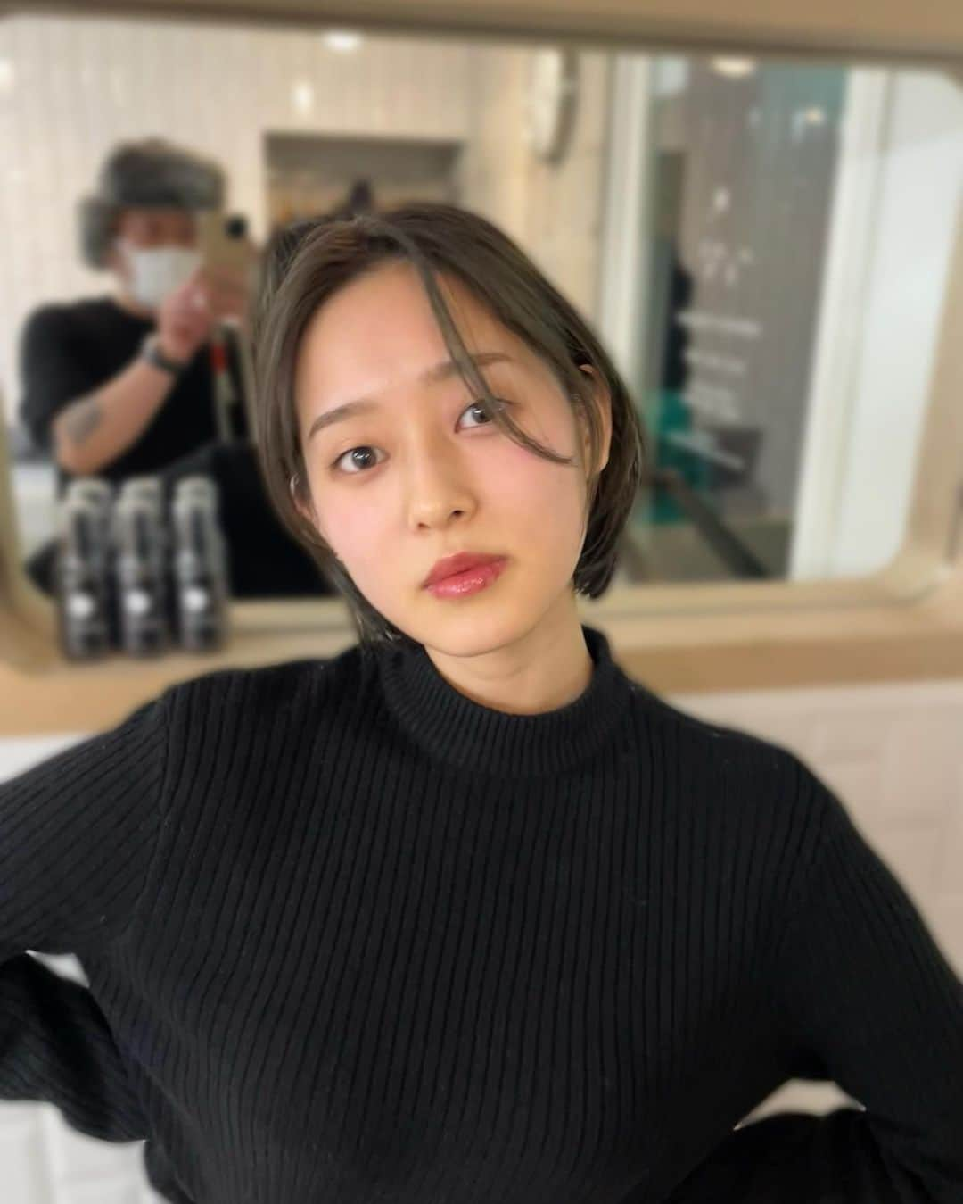 松井瑛理さんのインスタグラム写真 - (松井瑛理Instagram)「投稿久しぶりになってしまいました、、 2023年。心機一転。 ボブ復活です！」2月4日 8時52分 - eri_matsui_official