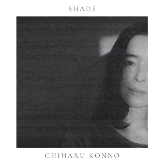 紺野千春のインスタグラム：「2月4日 2nd single 「Shade」をリリースしました！是非聴いていただけると嬉しいです！Apple music、Spotify、各種サブスクリプションサービスで配信(各種サブスクリはプロフィールのリンクから)。 どうぞよろしくお願いいたします！  ジャケットにした写真は年明けの夕日が美しく差し込んだスタジオで撮っていただきました。  "Shade"  Music & Lyrics by Chiharu Konno,Masayuki Nakazato Arranged by Masayuki Nakazato,Yasuto Onda Mix & Mastered by Yasuto Onda Produced by Masayuki Nakazato Label:PRODUCTION ORFEU  Vocal:Chiharu Konno Piano:Masayuki Nakazato Bass:Yasuto Onda  photo Masayuki Nakasato  @masayukinakazato  @yasuto_onda いつもありがとうございます♪」