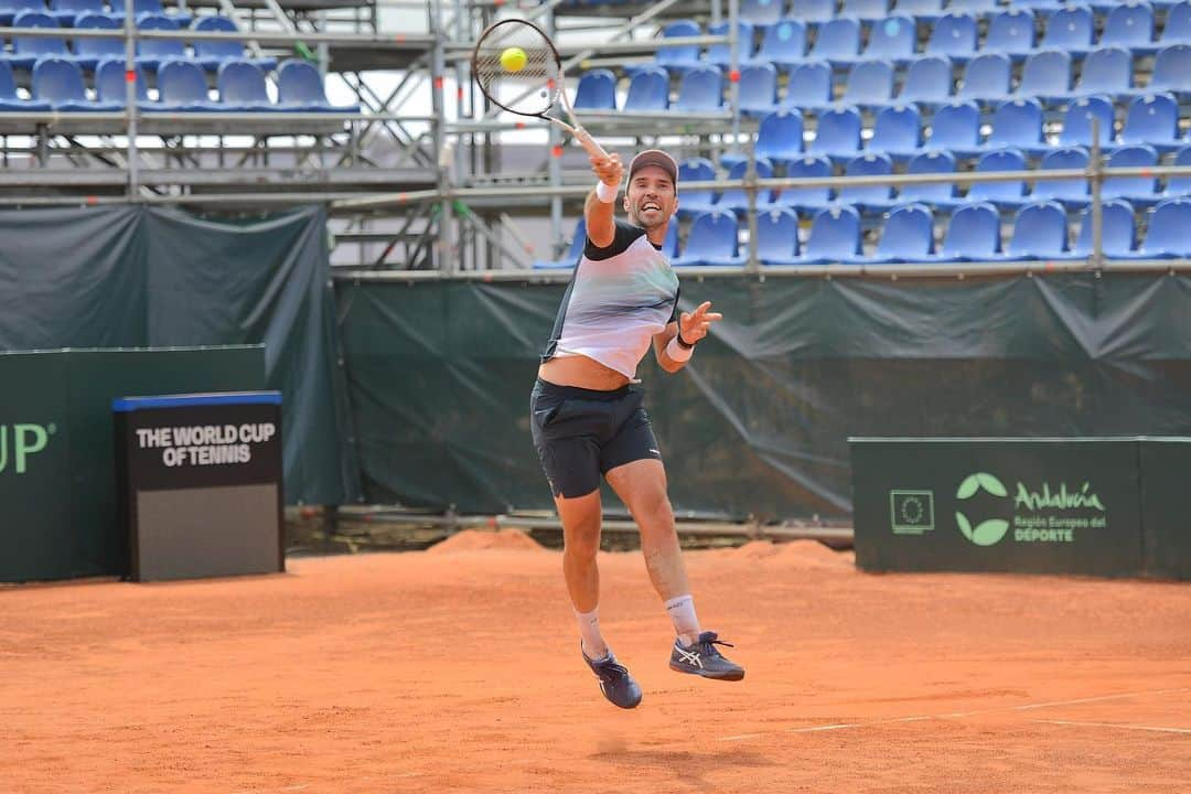 ミハイル・ククシュキンのインスタグラム：「Preparation for @daviscup 🇰🇿 Ph @audartsev @ktf.kz」