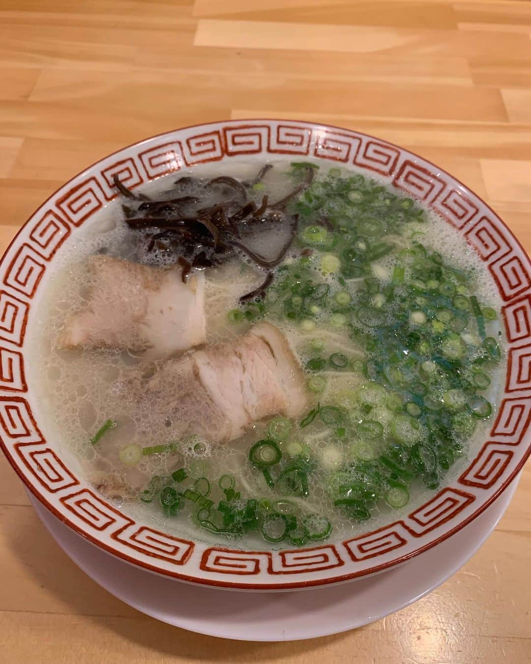 武内裕之のインスタグラム：「I’ve never been there. Pretty good. #ramen #japanesefood #lunch #fukuoka #福岡グルメ #福岡 #ラーメン」