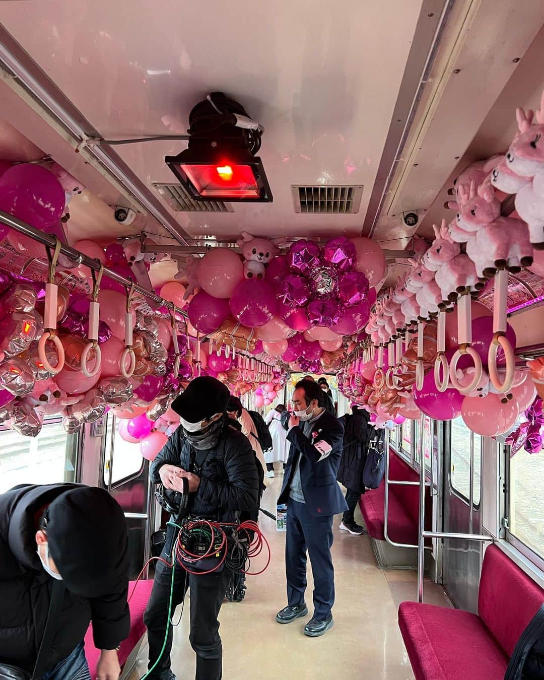 土屋伸之さんのインスタグラム写真 - (土屋伸之Instagram)「今日ラジオで話してた #銚子電鉄 #コラボしすぎ車両 昨日はお世話になりました。 #しおさい　旅も楽しかったです！ 犬吠埼の絶景を観に、良かったら是非皆さんも電車で」2月4日 14時11分 - tsuchiyawosagase