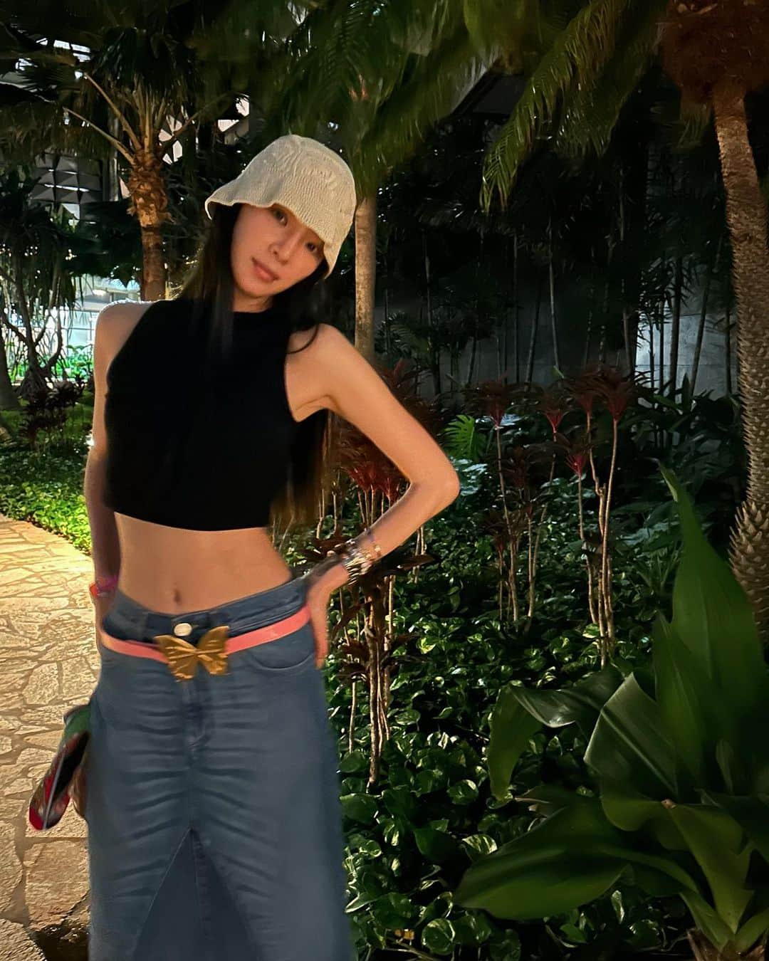 アイリーン・キムのインスタグラム：「Any recommendations in Hawaii? 😊🦋🌴💕」