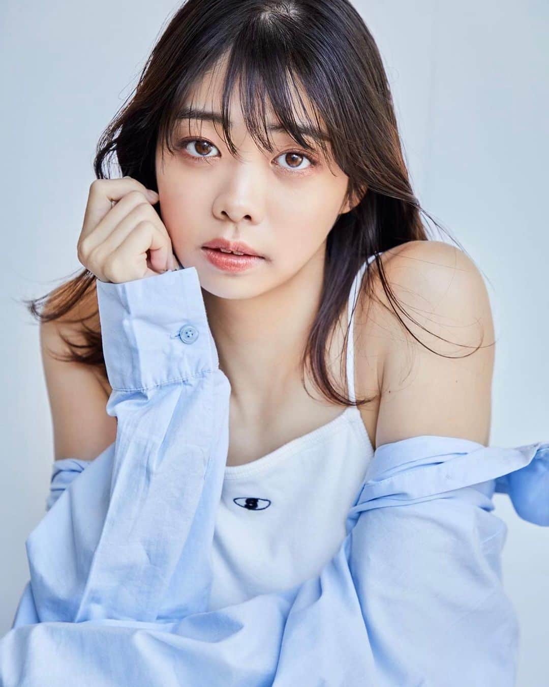 神田萌衣のインスタグラム：「いつの間にか2月突入してた🫢  1月も濃い1ヶ月でした🫠 今年も多分あっという間なんだろなぁ🙄」