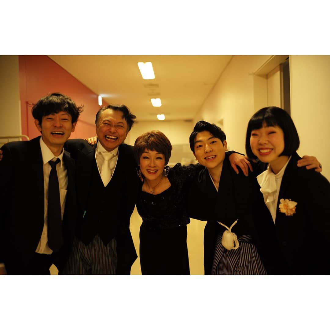 山中崇のインスタグラム：「『歌わせたい男たち』本日無事に盛岡公演にて大千穐楽を終えることが出来ました。 10月から稽古がはじまり、11月から本番。およそ4ヶ月の間、作品と向き合うことができました。 とっても素敵なチームでした。 ご来場いただいた皆様、心よりありがとうございました。」