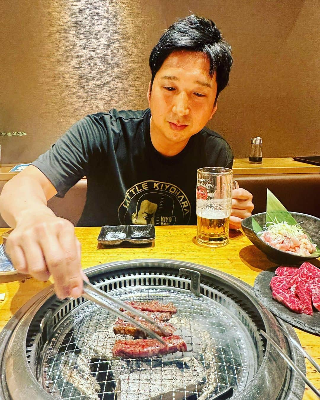 藤川球児のインスタグラム：「石垣島で石垣牛を食べてみた🥹🥹 #kyuji22  #沖縄  #石垣島グルメ」