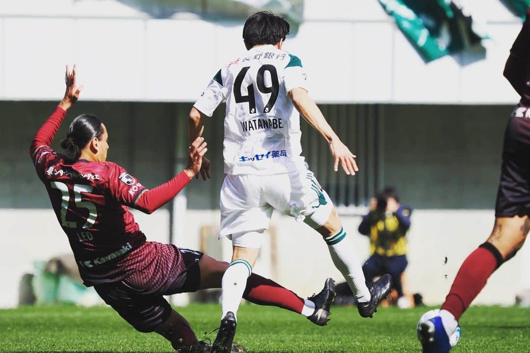 渡邉千真さんのインスタグラム写真 - (渡邉千真Instagram)「PSM⚽️＠神戸 . 松本山雅FCサポーターの皆さん神戸まで応援ありがとうございました📣 . ヴィッセル神戸サポーターの皆さん試合後チャントと大きな拍手で迎えて頂きありがとうございました👏あのチャントは一生涯忘れる事はありません。また皆さんに会えるように頑張ります！ . #psm  #matsumotoyamagafc  #松本山雅fc  #visselkobe  #ヴィッセル神戸  #素晴らしい応援ありがとうございました  ##渡邉千真  #49」2月4日 20時49分 - kazumawatanabe_official