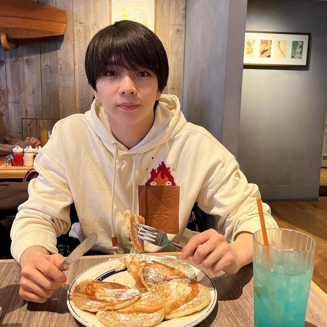 塩﨑太智のインスタグラム：「🥞🤤🥞 #塩﨑太智 #しおざきだいち #MILK」