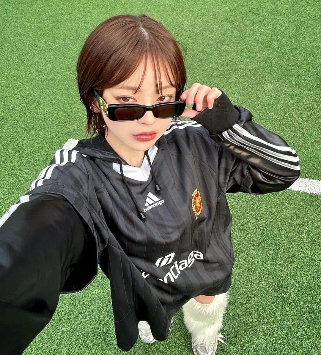 カン・テリのインスタグラム：「어떤데😎」