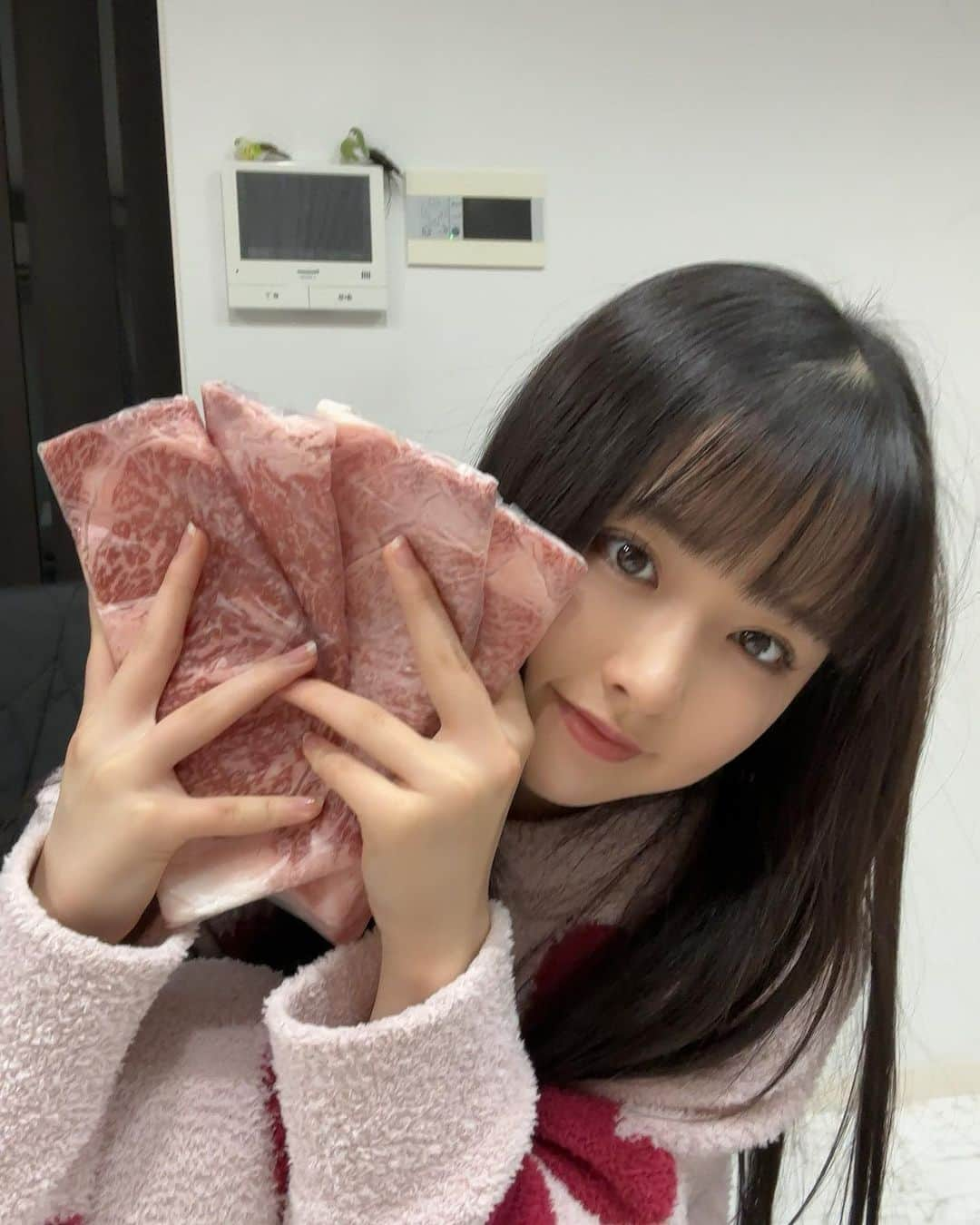 りりさんのインスタグラム写真 - (りりInstagram)「お肉肉肉肉肉！！！♡ 何牛でしょう！  #jmix #ジェイミックス #model #モデル #jk1 #fjk #大分 #りり」2月4日 22時35分 - riiiiiriiii0308