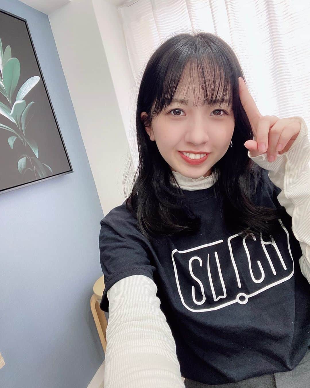 のインスタグラム：「SW!CHで初のSHOWROOM配信楽しかったです✨ありまと🫶  担当カラーはライトグリーンになりました💚⛰⛳️🌱💡  #SWICH #ライトグリーン #SHOWROOM」