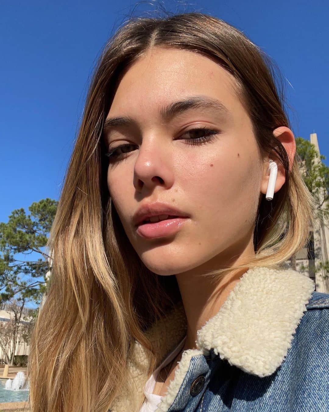 Laneya Graceのインスタグラム：「morning glory 🌅」