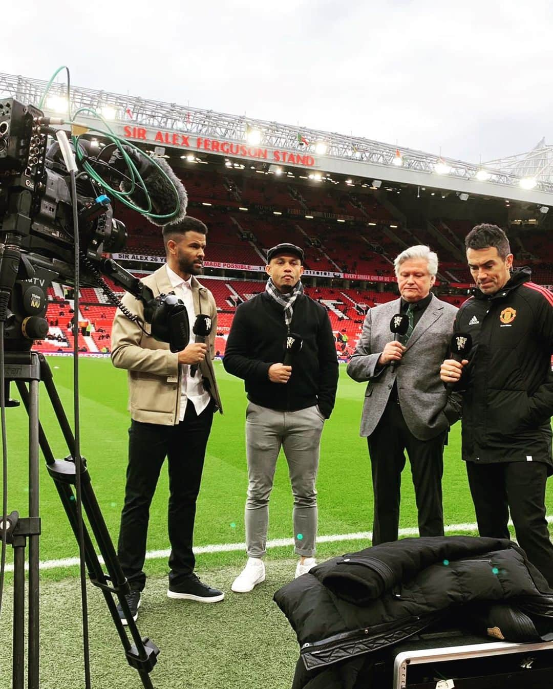 フレイザー・キャンベルさんのインスタグラム写真 - (フレイザー・キャンベルInstagram)「I’ve not been to old Trafford and see utd lose this season 😳 and long my it continue! Dramatic end to another good game 🙌🏾」2月5日 4時47分 - fraizercampbell