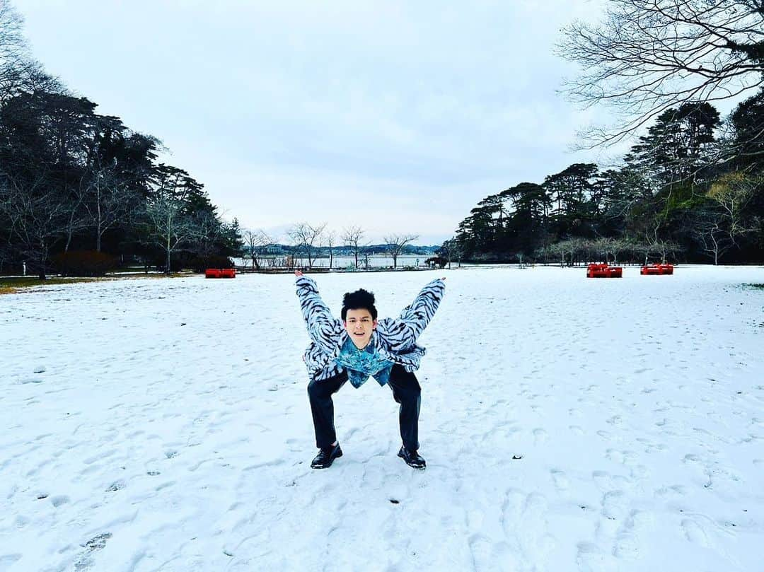 原浩大さんのインスタグラム写真 - (原浩大Instagram)「おはヨロブン❄️グッモニスタ  ハツユキカンソク、ウレシニスタ  #1日1満島 #満島真之介さん #日本三景松島」2月5日 8時26分 - haragetyou