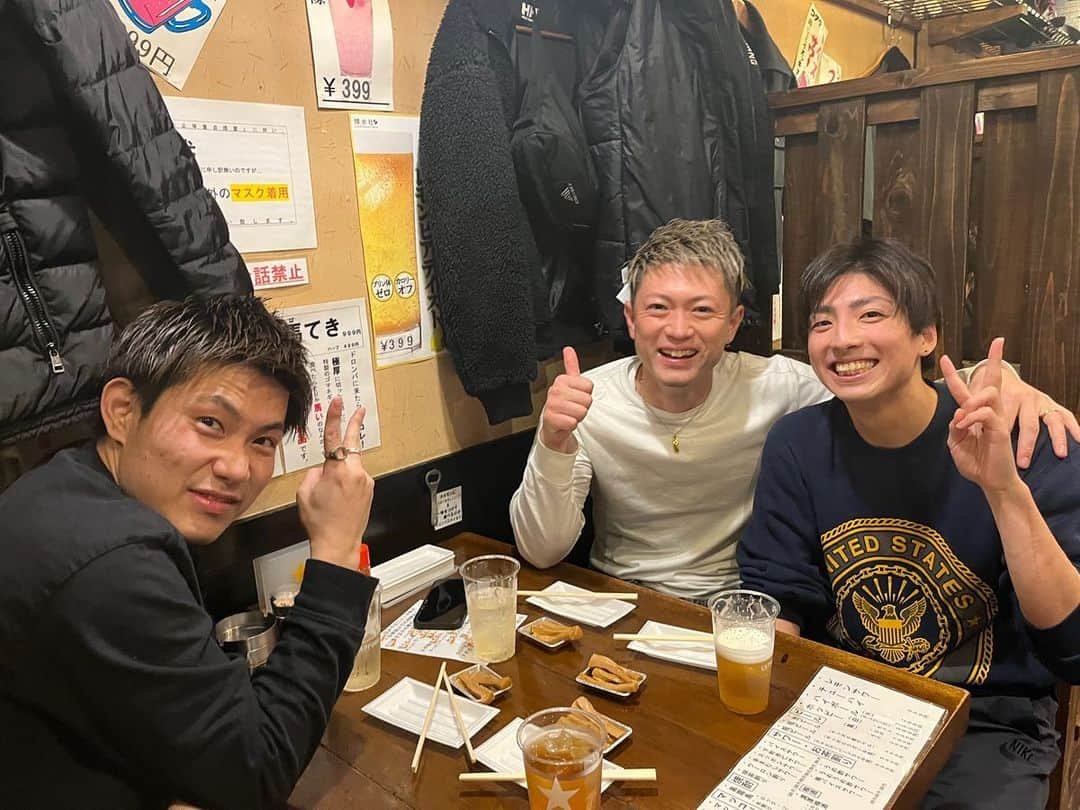 長崎峻侑さんのインスタグラム写真 - (長崎峻侑Instagram)「昨日はトランポリンの後輩と🍺 こうやってお酒を飲めてる事が不思議😌 パリ五輪に向けて突っ走ってほしいです！ 皆さん応援宜しくお願いします💪🔥 #トランポリン　#堺亮介　#石川和」2月5日 8時56分 - shunsukenagasaki