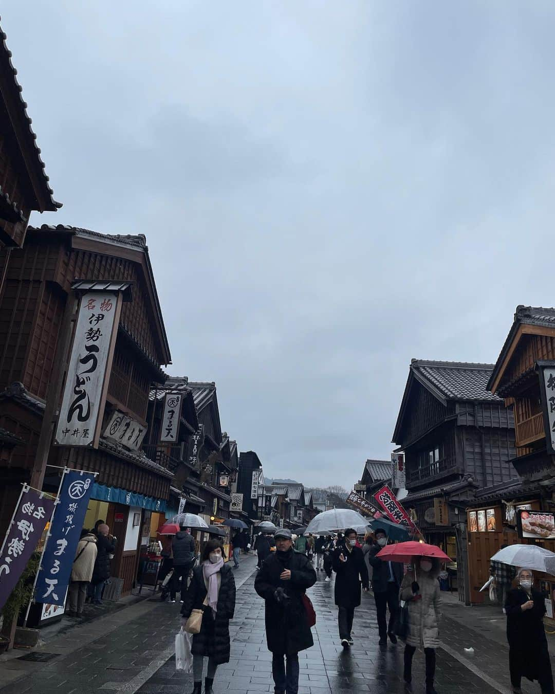 倉松すみれさんのインスタグラム写真 - (倉松すみれInstagram)「ISE tabi ⛩ day.2 ⁡ ⁡ 人生初の厄払いを伊勢神宮で😊 去年は心身ともバランスを崩したり、仕事も新しい事始めたり忙しくて...とにかく大変な一年で、今年は本厄😨どうなってしまうの〜！！お祓いしてもらわないと！！ということで去年から計画してた旅⛩ 空気が澄んでて、とってもご利益もらいました🙏✨いい一年にします！ ⁡ ⁡ ⁡ あきちゃんと一緒に来れたのが嬉しかった♪😊  いつもありがとう🫶🏻🌿 ⁡ ⁡」2月5日 9時36分 - sumire_0415