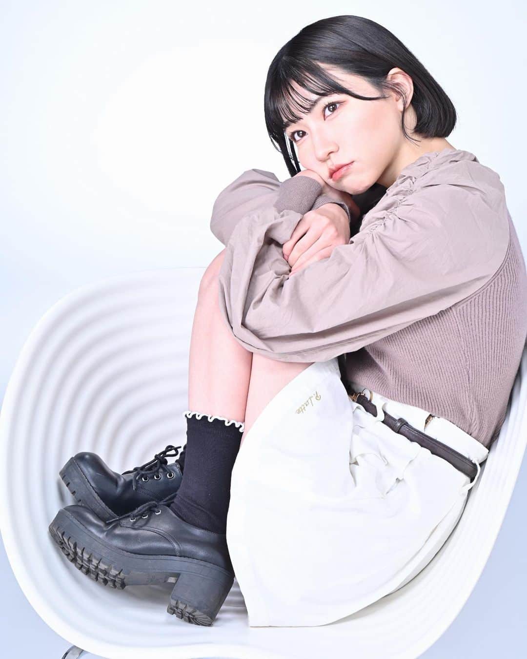 横道侑里のインスタグラム：「椅子椅子椅子」