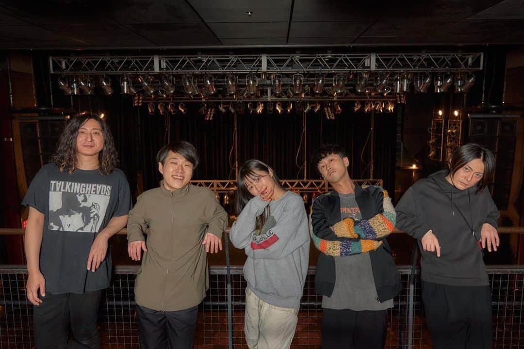 のインスタグラム：「ツアー『ugokubaku』無事全公演終了！ 今日はもちろんのこと、どの公演もドラマがありました。 素敵な時間を共有頂きありがとう！ #パスピエ #pspe #ugokubaku」