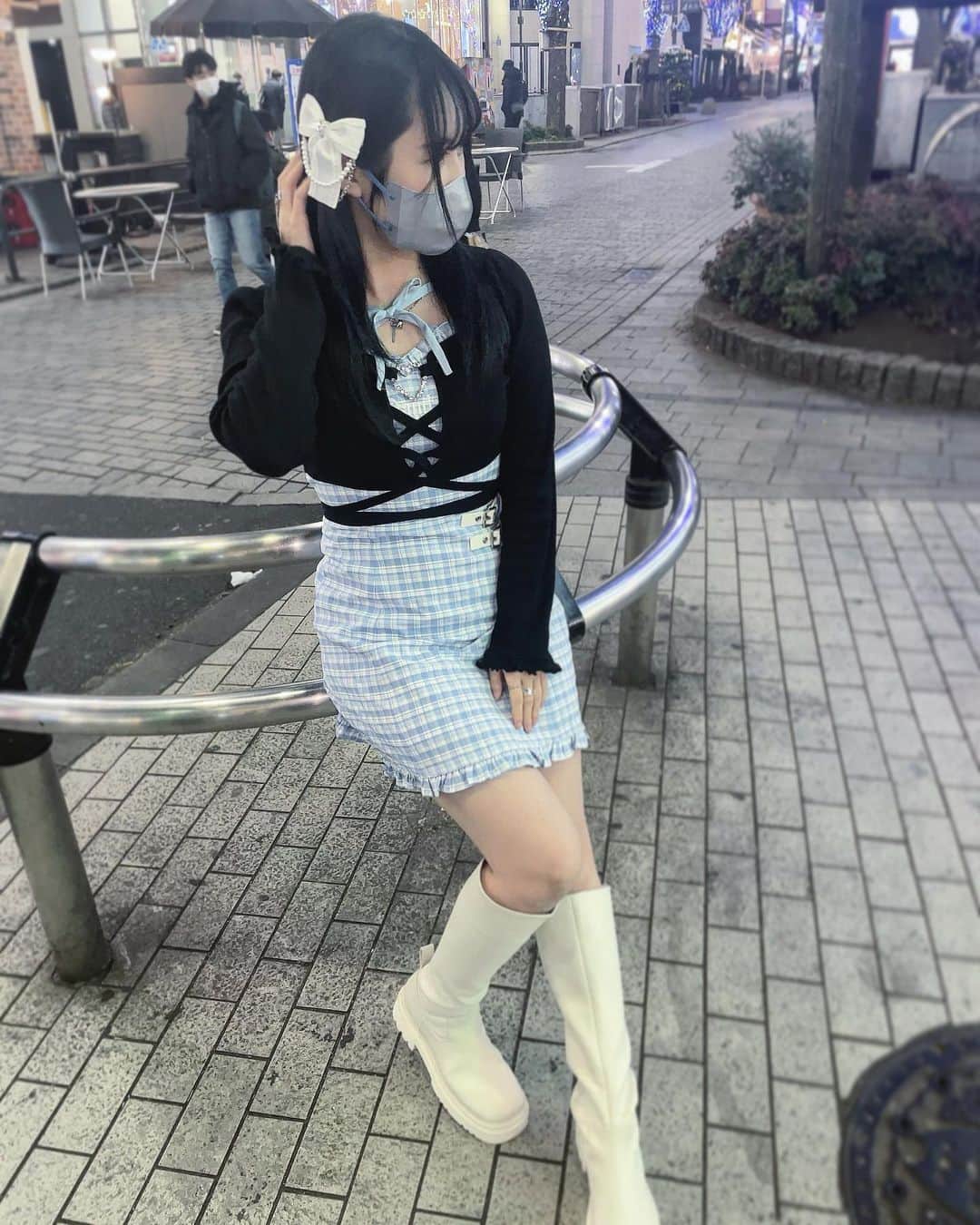 上野遥のインスタグラム：「🤍 最近横髪ができました👌🏻 ですがそんなことより、 お洋服が可愛いすぎます🥹  Photoby妹  #ankrouge #アンクルージュ #さりげなショット #風です #ufoキャッチャー #すぐしちゃう #みるく #可愛すぎ #ootd」