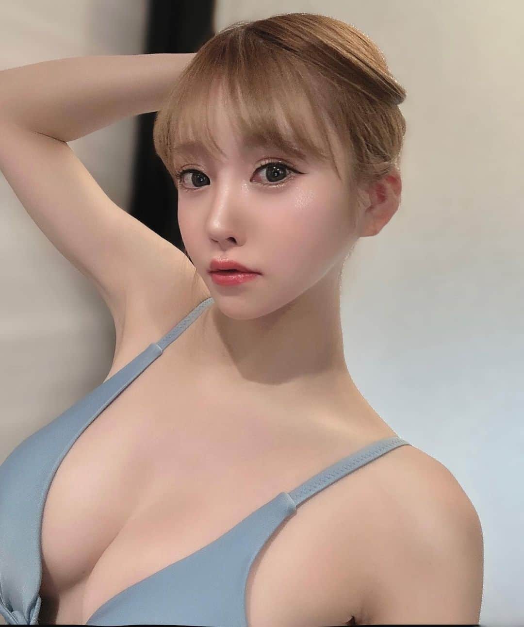 のインスタグラム：「. . オフショット📸🙊 明日からの1週間に備えて 体も心もたっぷり充電 しましょうね🫶🏻🤍🤍」