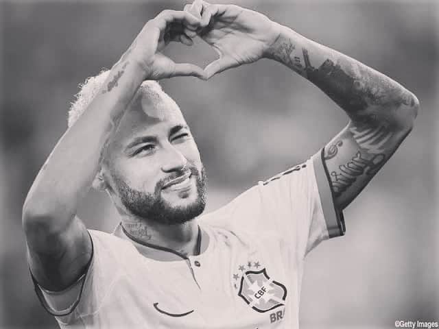 東晟良のインスタグラム：「🎉31🫧🤍💛🪐✨@neymarjr  #happybirthday」