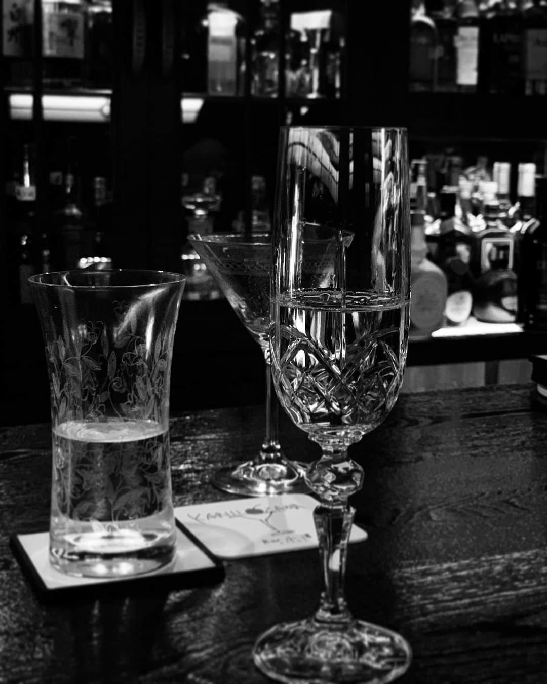 小濱なつきのインスタグラム：「たまにはこんな時間もいただいて💫 ゆっくり飲ませていただきます🍸  #martini」