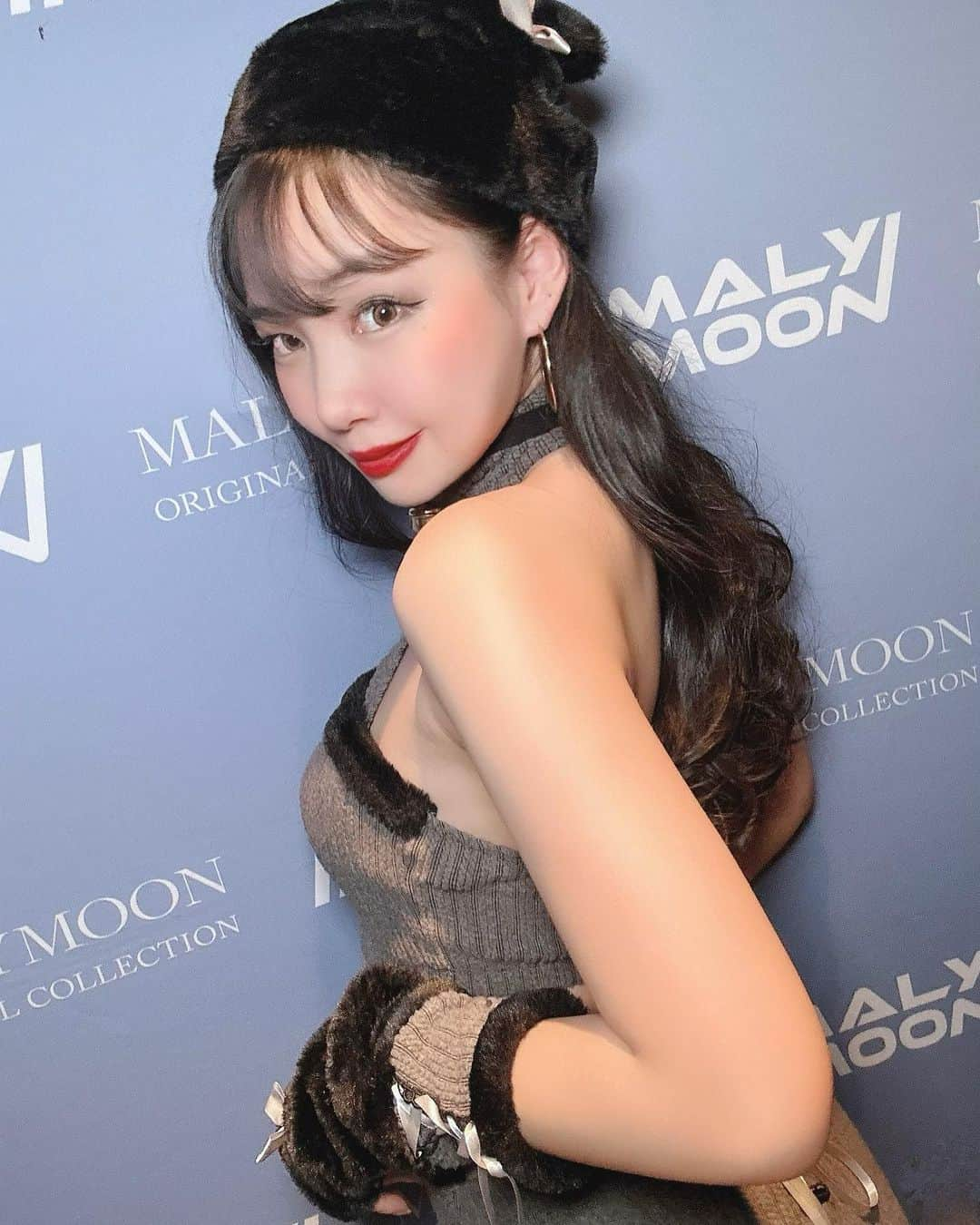 NaMieのインスタグラム：「自己肯定感の上がる 可愛いコスプレ🐈‍⬛💋 ⁡ #Malymoon × #バーレスク東京 ⁡  ⁡ #マリームーン #バーレスクtokyo #partyontokyo #パリオン #partyon #パーティーオン #バーレスク #バーレスクダンサー #ショーダンサー #ショークラブ #ショー #バーレスクヤバイ #ダンサー #ダンサー募集 #club #show #六本木 #dance #高収入バイト #高収入 #高収入求人 #パリオンは史上最強の遊び場 #エンタメ活動を止めない」